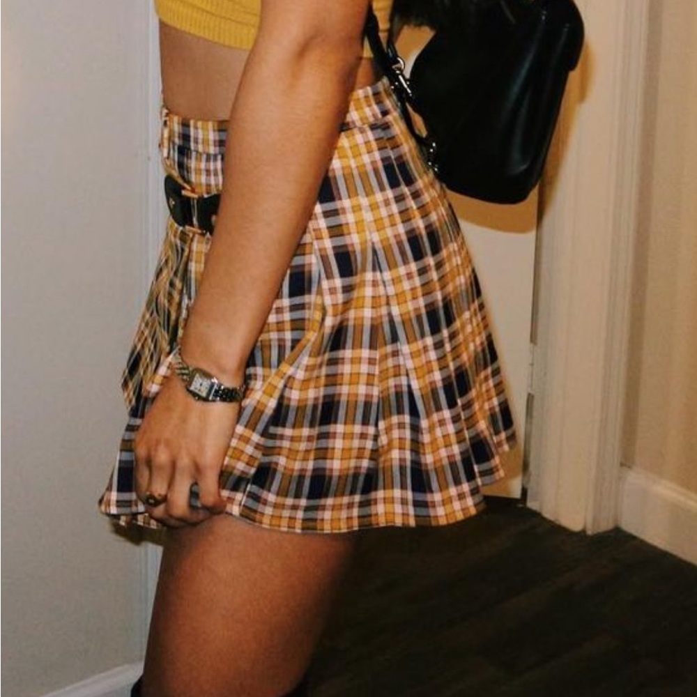 Small clueless inspired plaid yellow skirt
